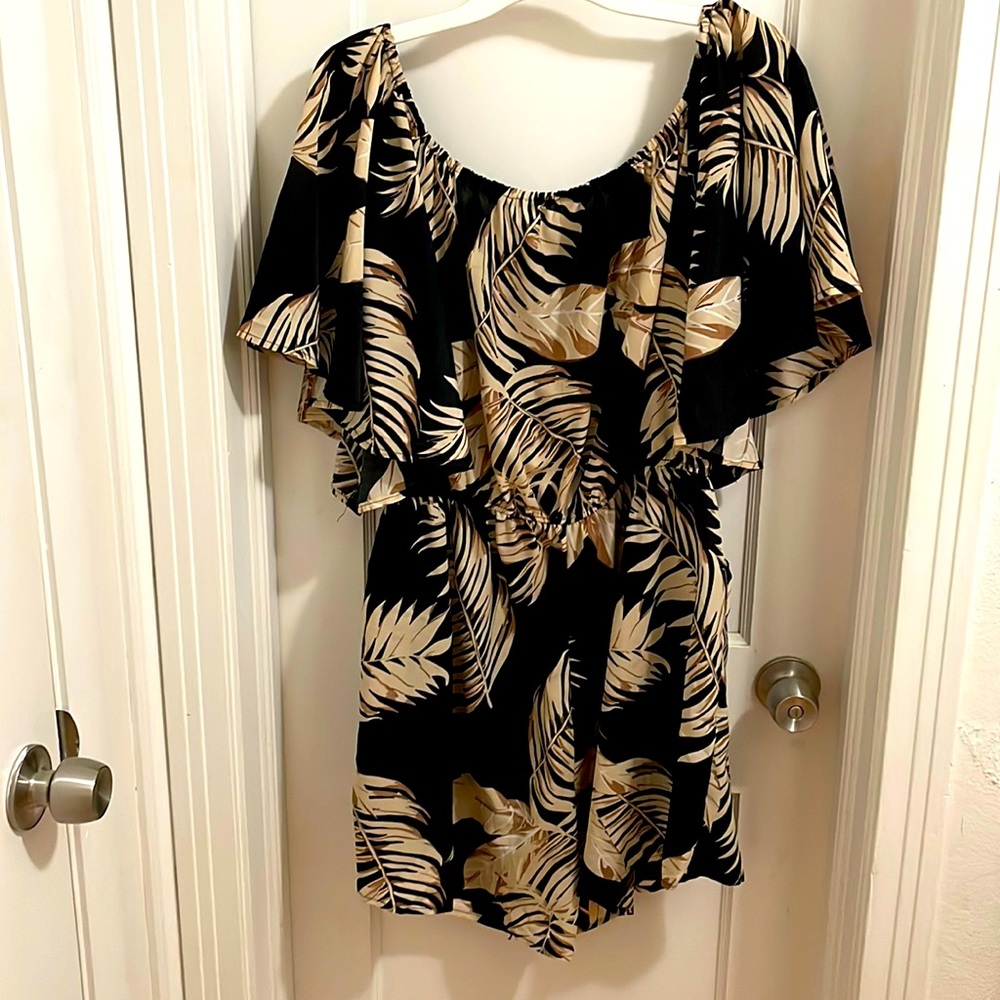 Tropical off-shoulder romper